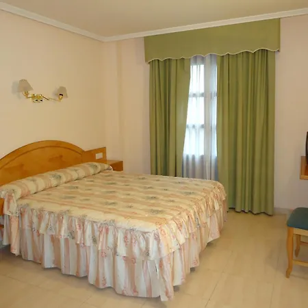 מלון Silos 2000 סנטו דומינגו דה סילוס